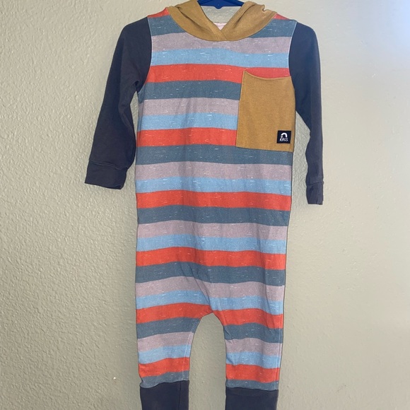 Rags Romper - Picture 2 of 5